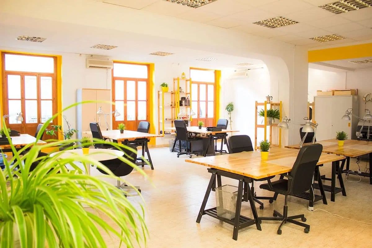 Garage Coworking Valencia Plaza Vicente Iborra