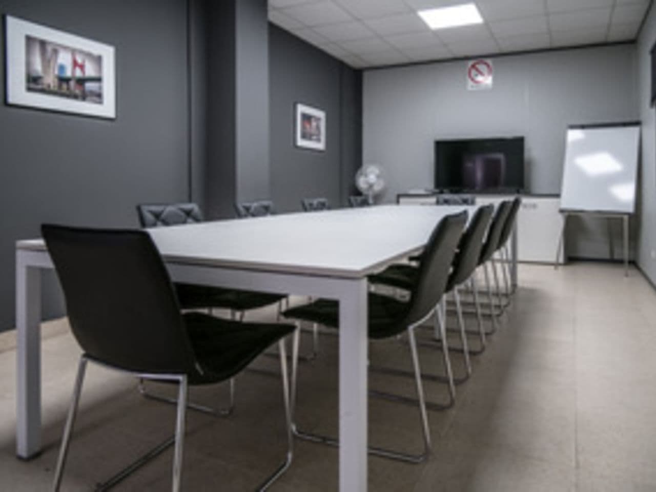 Alzola Coworking