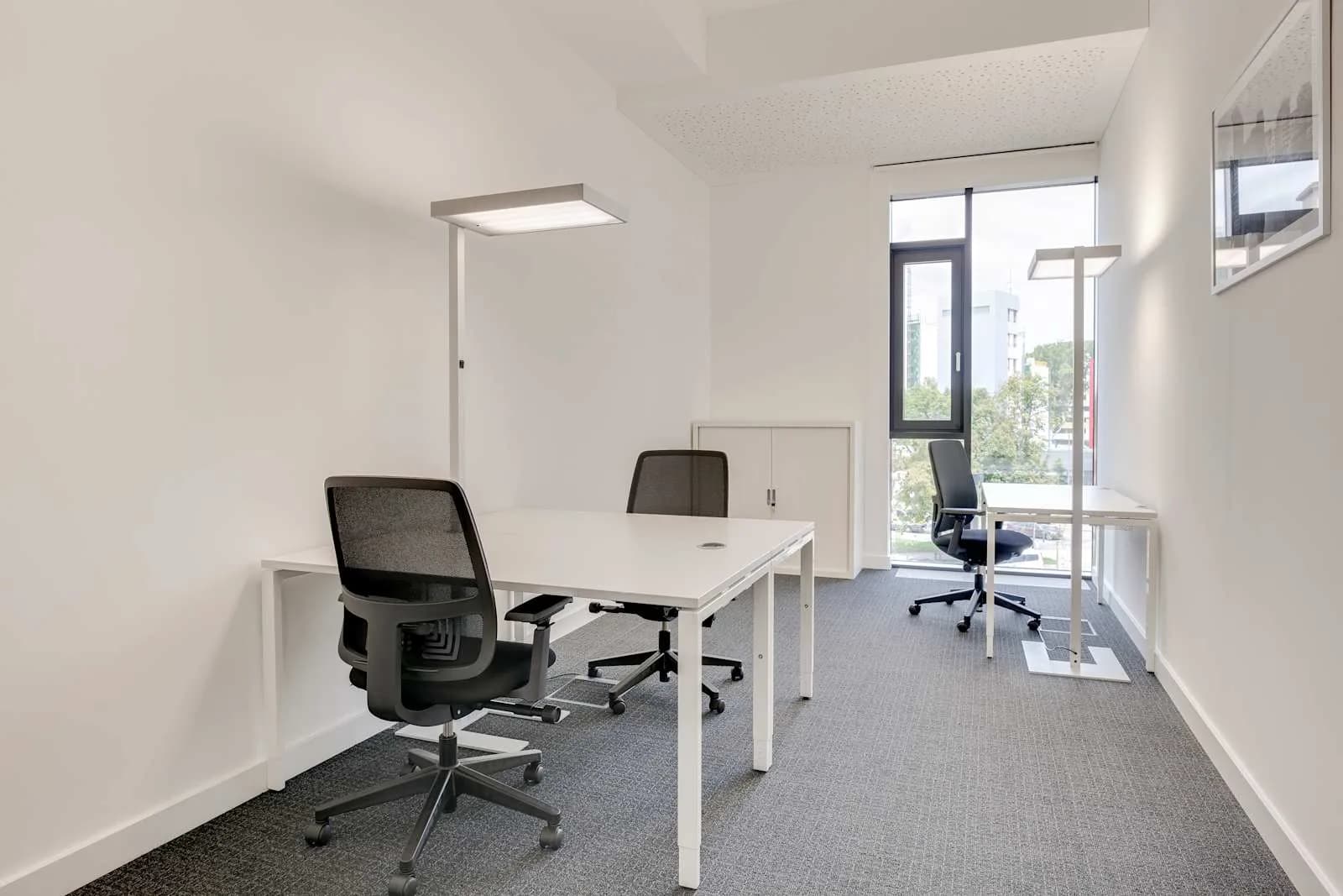 Regus Angers, Gare