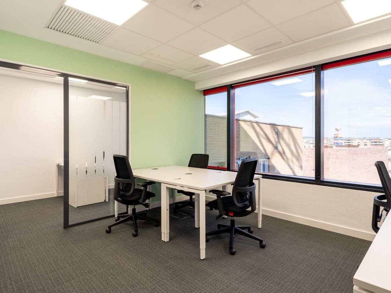 Regus - Avenida De Los Pinos