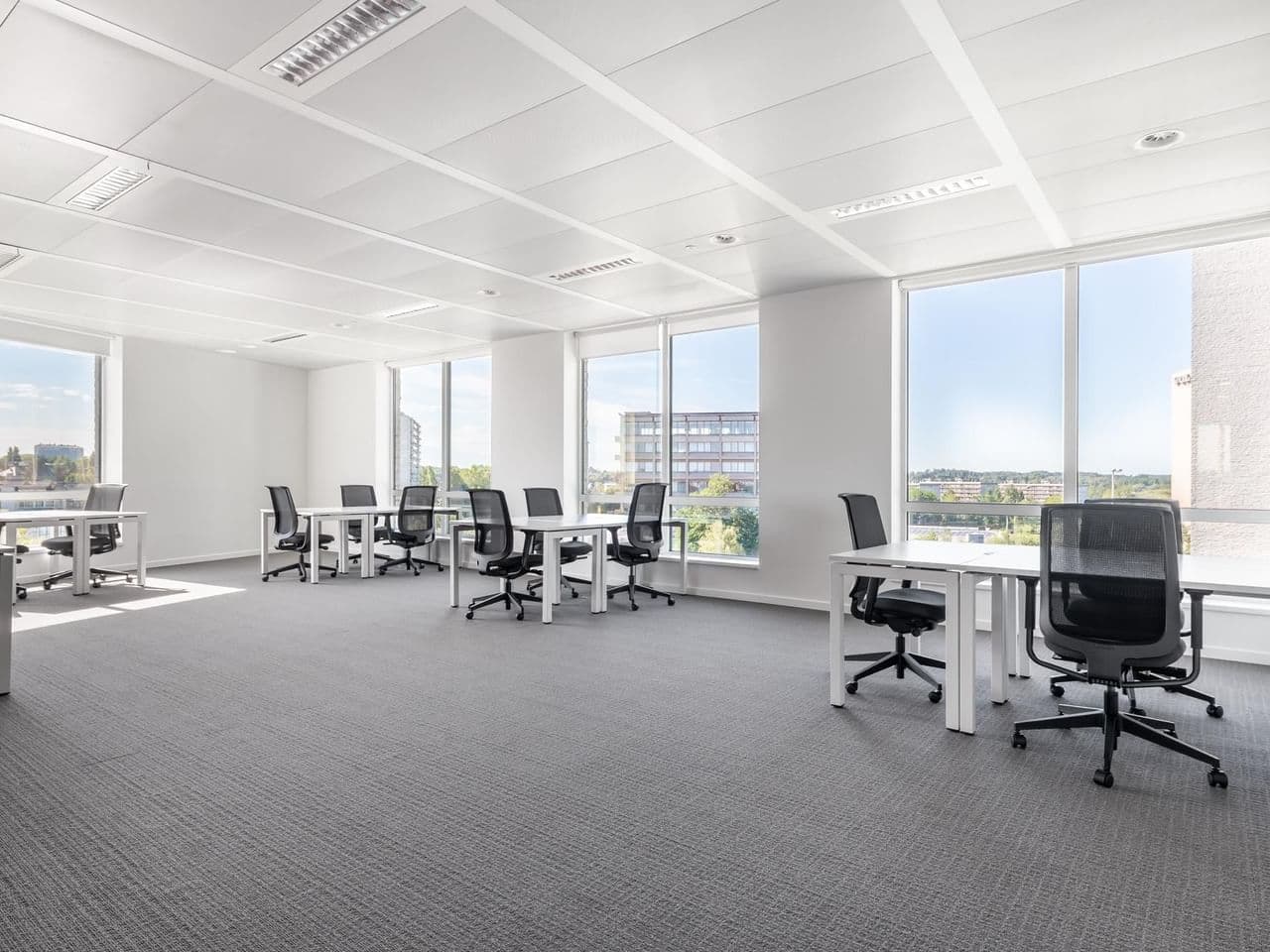Regus - Bridge Building