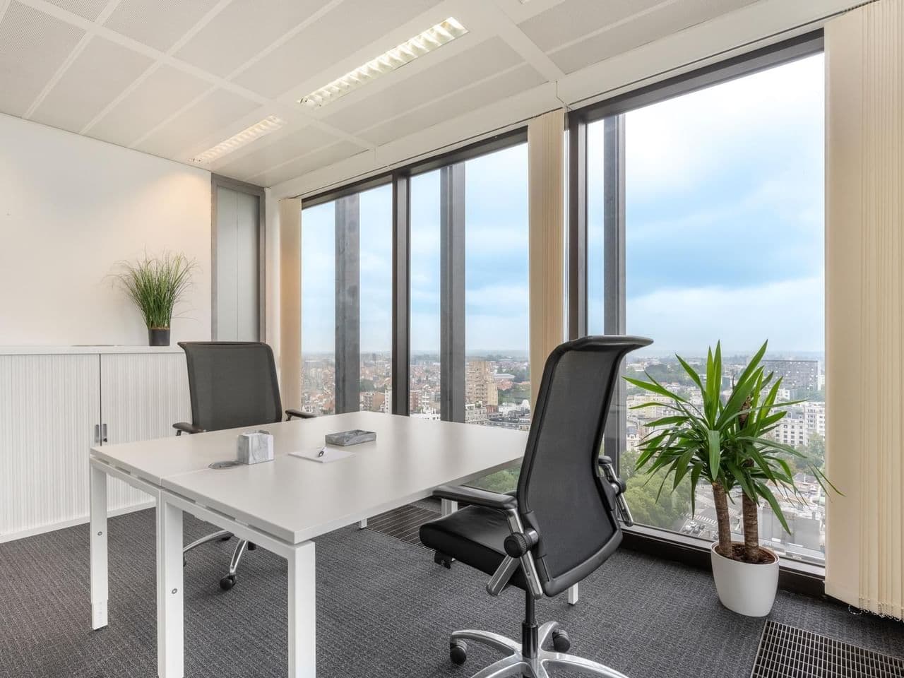 Regus - IT Tower