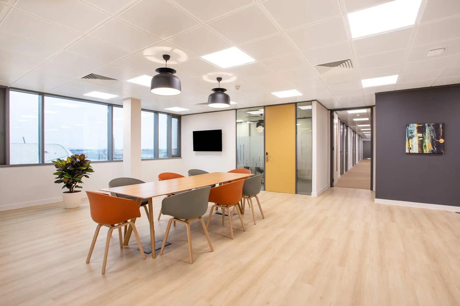 Regus Medellin, Provenza